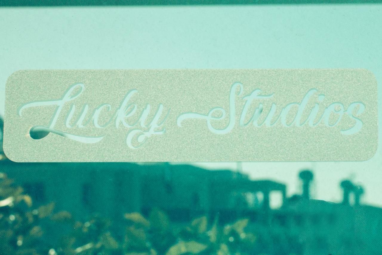 パラリムニLucky 2アパートメント エクステリア 写真